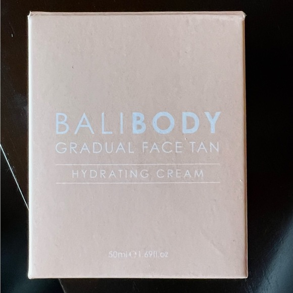 Bali Body Gradual Self tanning set - Picture 2 of 5